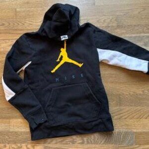 Nike Boys Jumpman Jordan Sweatshirt  Size M